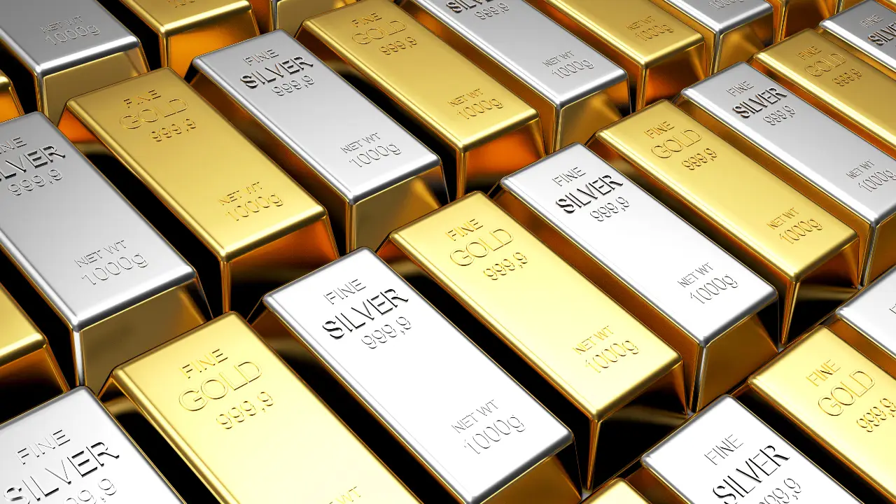 Gold vs silver investment in the UAE